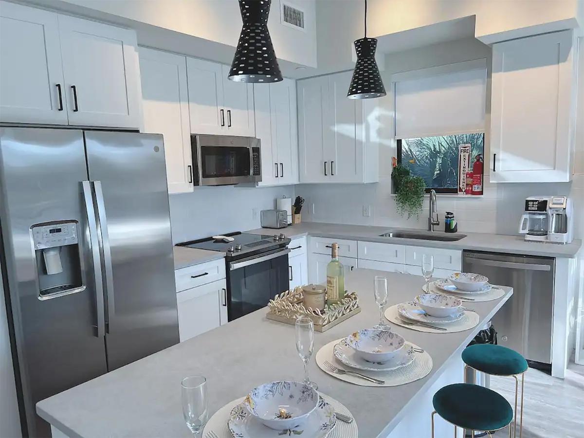 Lux Place And Cozy 3Beds 2Rooms Enjoy Life In Wpb Gym, Ev Station Nearby The Downtown And Beaches Γουεστ Παλμ Μπιτς Εξωτερικό φωτογραφία