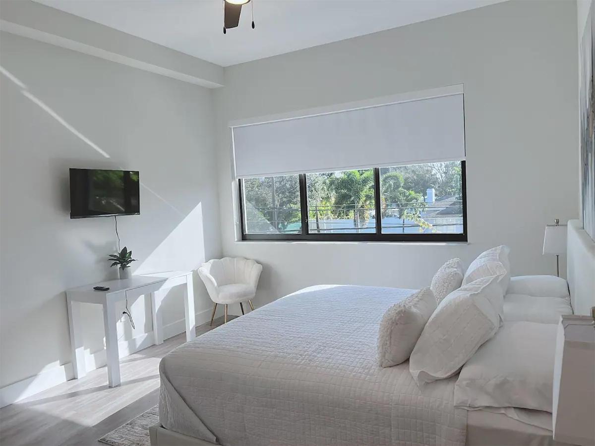 Lux Place And Cozy 3Beds 2Rooms Enjoy Life In Wpb Gym, Ev Station Nearby The Downtown And Beaches Γουεστ Παλμ Μπιτς Εξωτερικό φωτογραφία