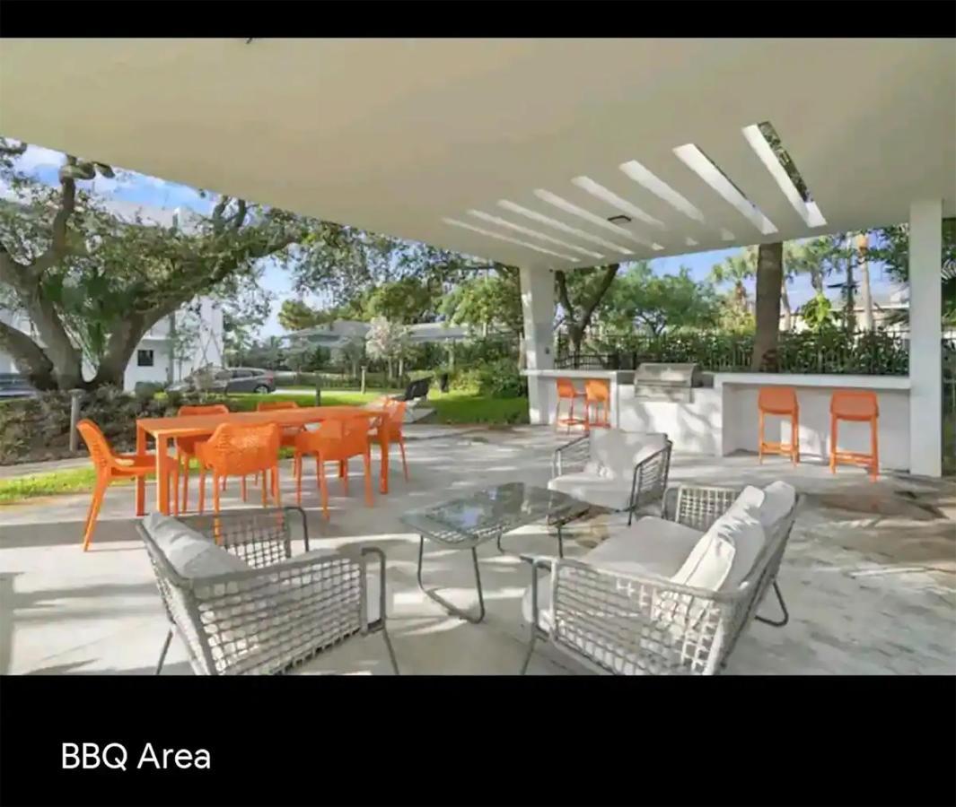 Lux Place And Cozy 3Beds 2Rooms Enjoy Life In Wpb Gym, Ev Station Nearby The Downtown And Beaches Γουεστ Παλμ Μπιτς Εξωτερικό φωτογραφία