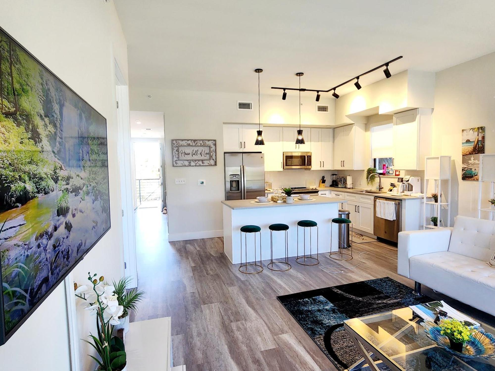 Lux Place And Cozy 3Beds 2Rooms Enjoy Life In Wpb Gym, Ev Station Nearby The Downtown And Beaches Γουεστ Παλμ Μπιτς Εξωτερικό φωτογραφία